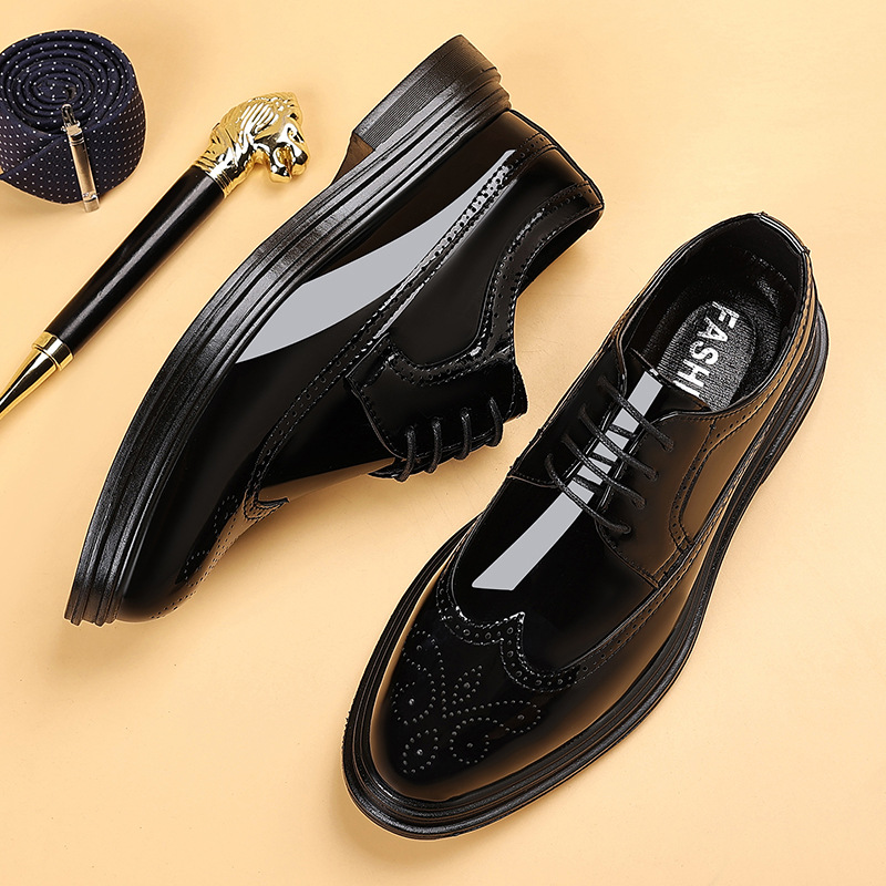 Patent Leather Oxford - Męskie lakierowane buty wizytowe typu brogs,