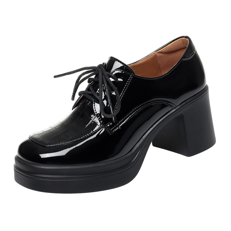 Eleganckie, wygodne, skórzane  – Patent Leather Oxford recenzja i cena