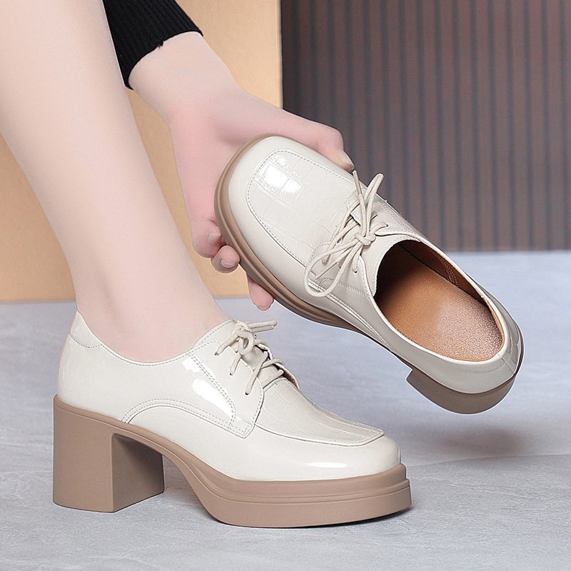 Eleganckie, wygodne, skórzane  – Patent Leather Oxford recenzja i cena