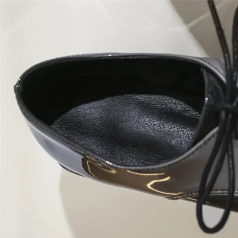 Brytyjskie damskie oksfordzie  – Patent Leather Oxford recenzja i cena