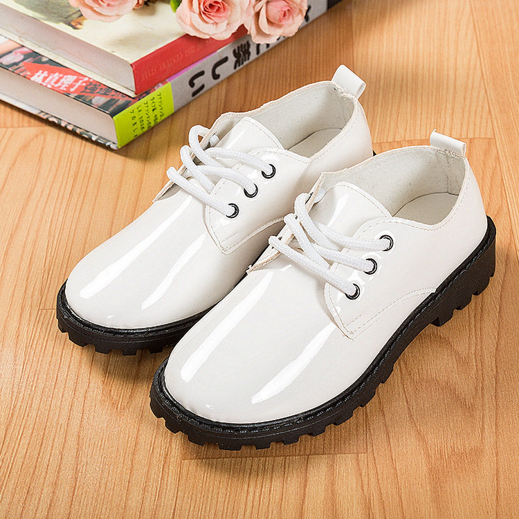 Chłopięce buty wizytowe z laki – Patent Leather Oxford recenzja i cena