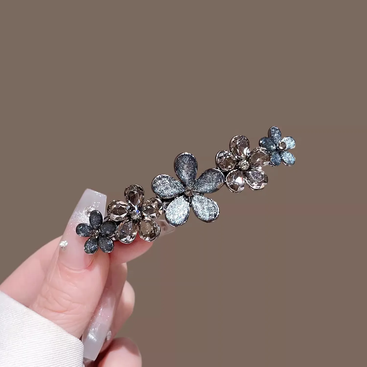 Elegancka kryształowa spinka d – Tie Bar Clip recenzja i cena
